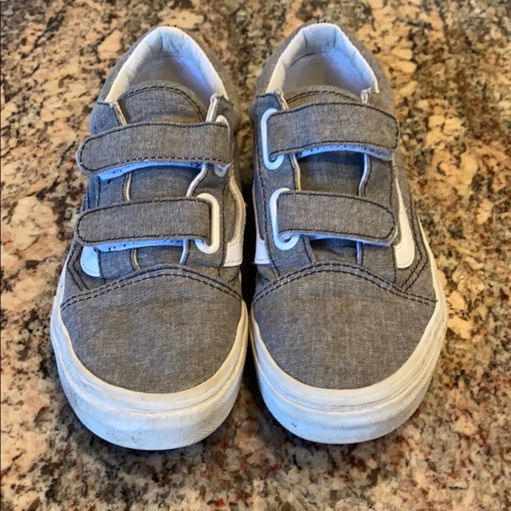 Boys sneakers